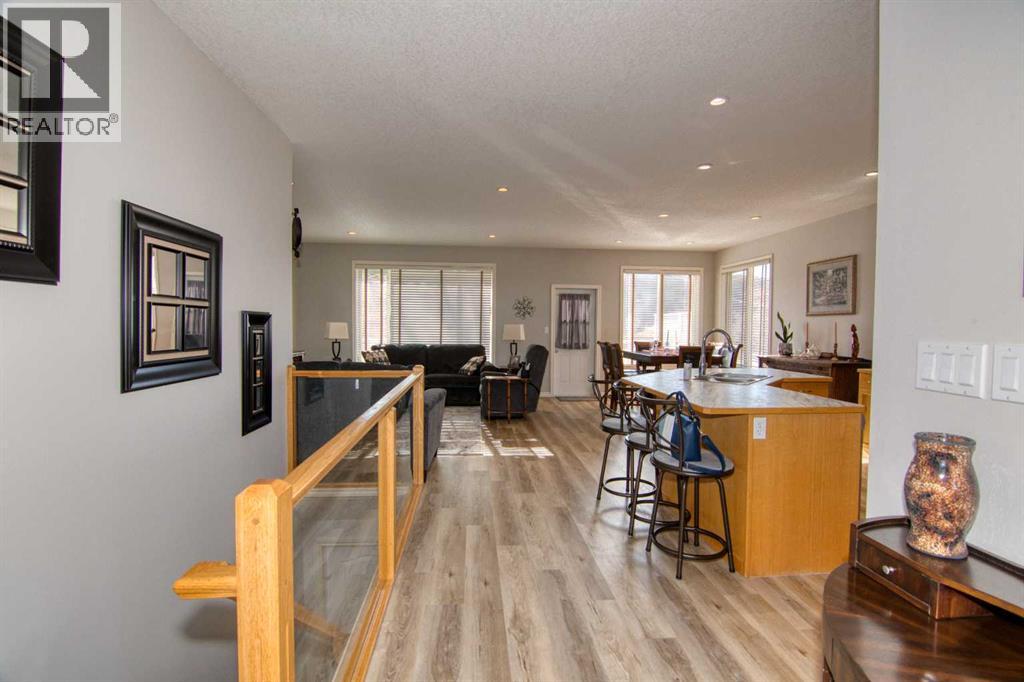 325 Canyon Boulevard W, Lethbridge, Alberta  T1K 6V2 - Photo 4 - A2286467