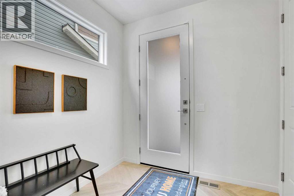 195 Lucas Common Nw, Calgary, Alberta  T3P 2B3 - Photo 5 - A2291769