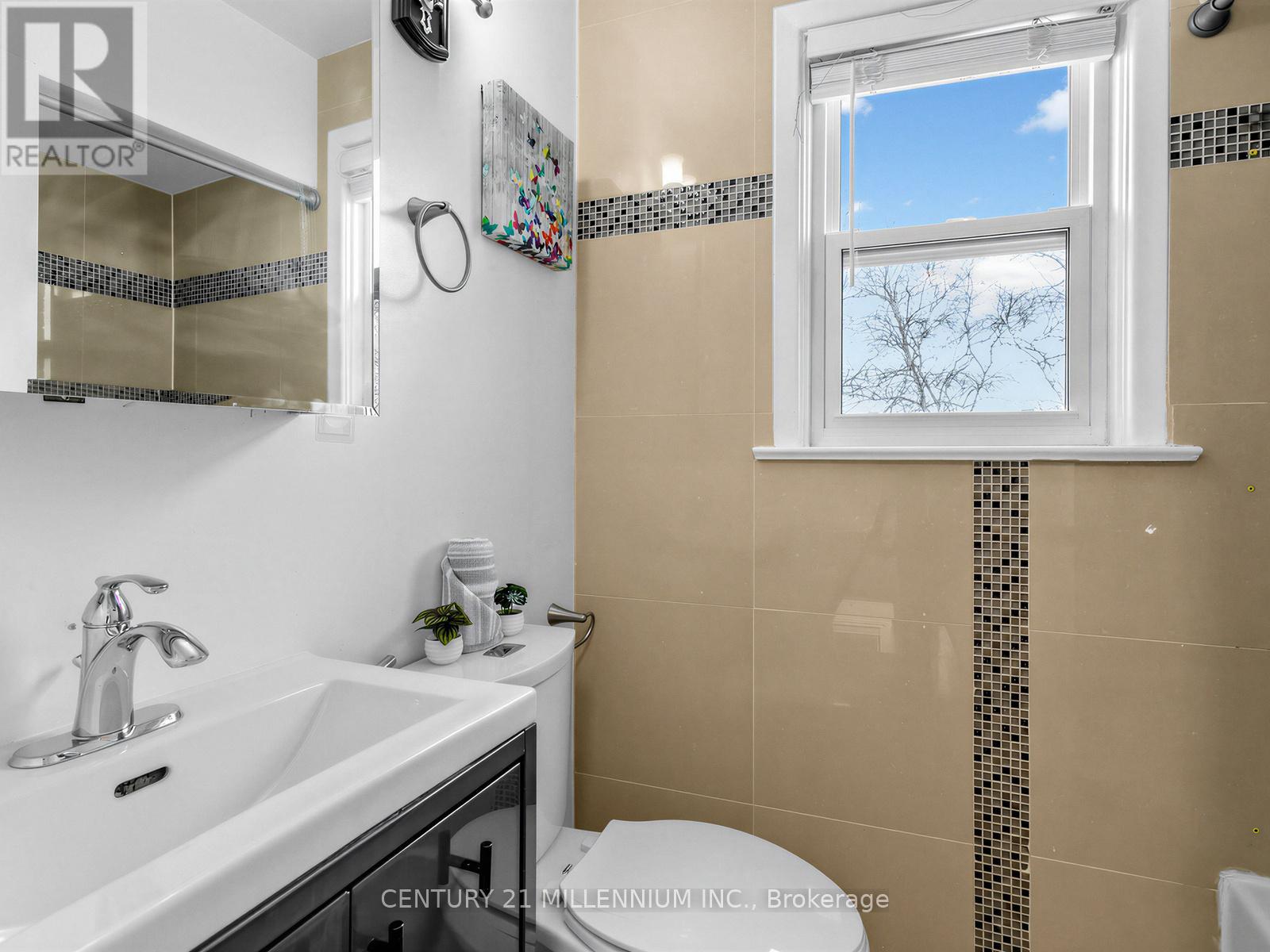 1426 Wilson Avenue, Toronto, Ontario  M3M 1J7 - Photo 15 - W12958654