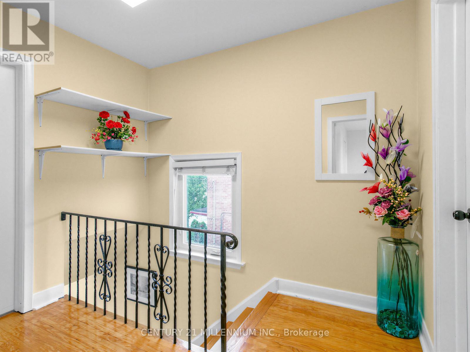 1426 Wilson Avenue, Toronto, Ontario  M3M 1J7 - Photo 16 - W12958654