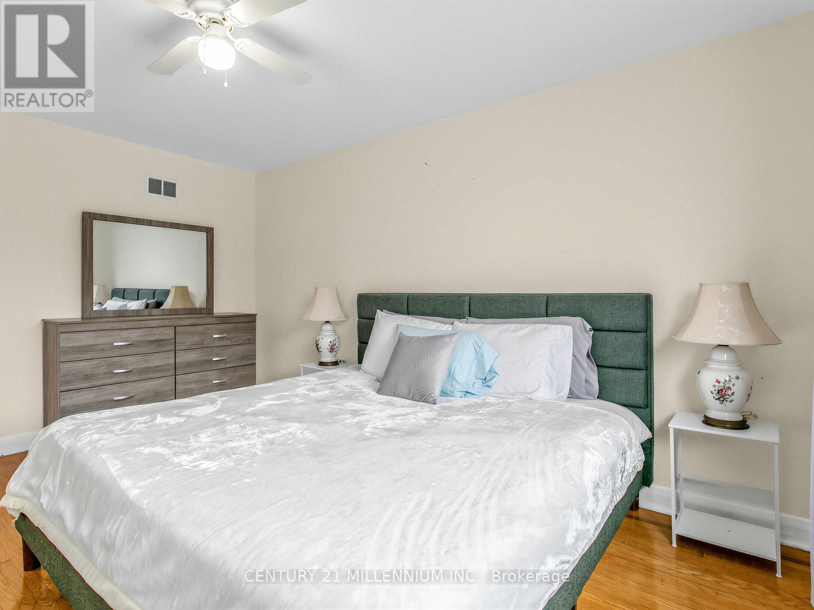 1426 Wilson Avenue, Toronto, Ontario  M3M 1J7 - Photo 20 - W12958654