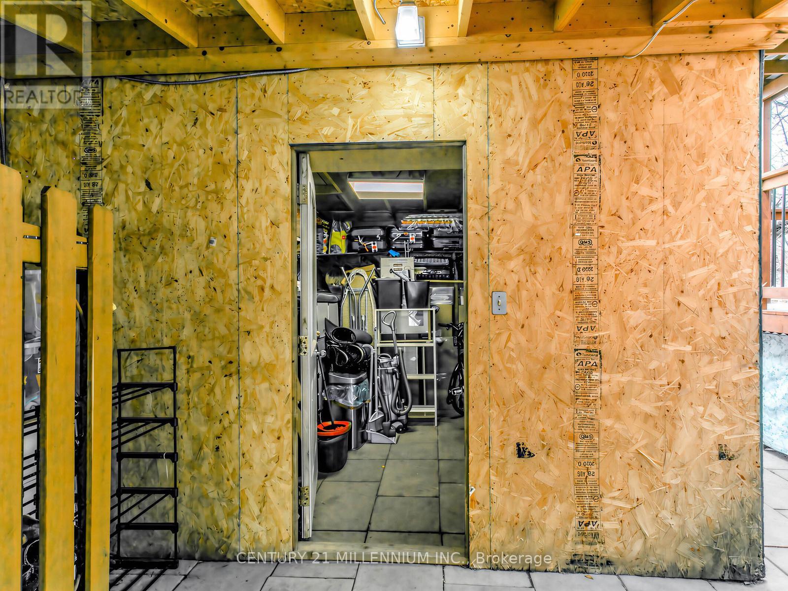 1426 Wilson Avenue, Toronto, Ontario  M3M 1J7 - Photo 34 - W12958654