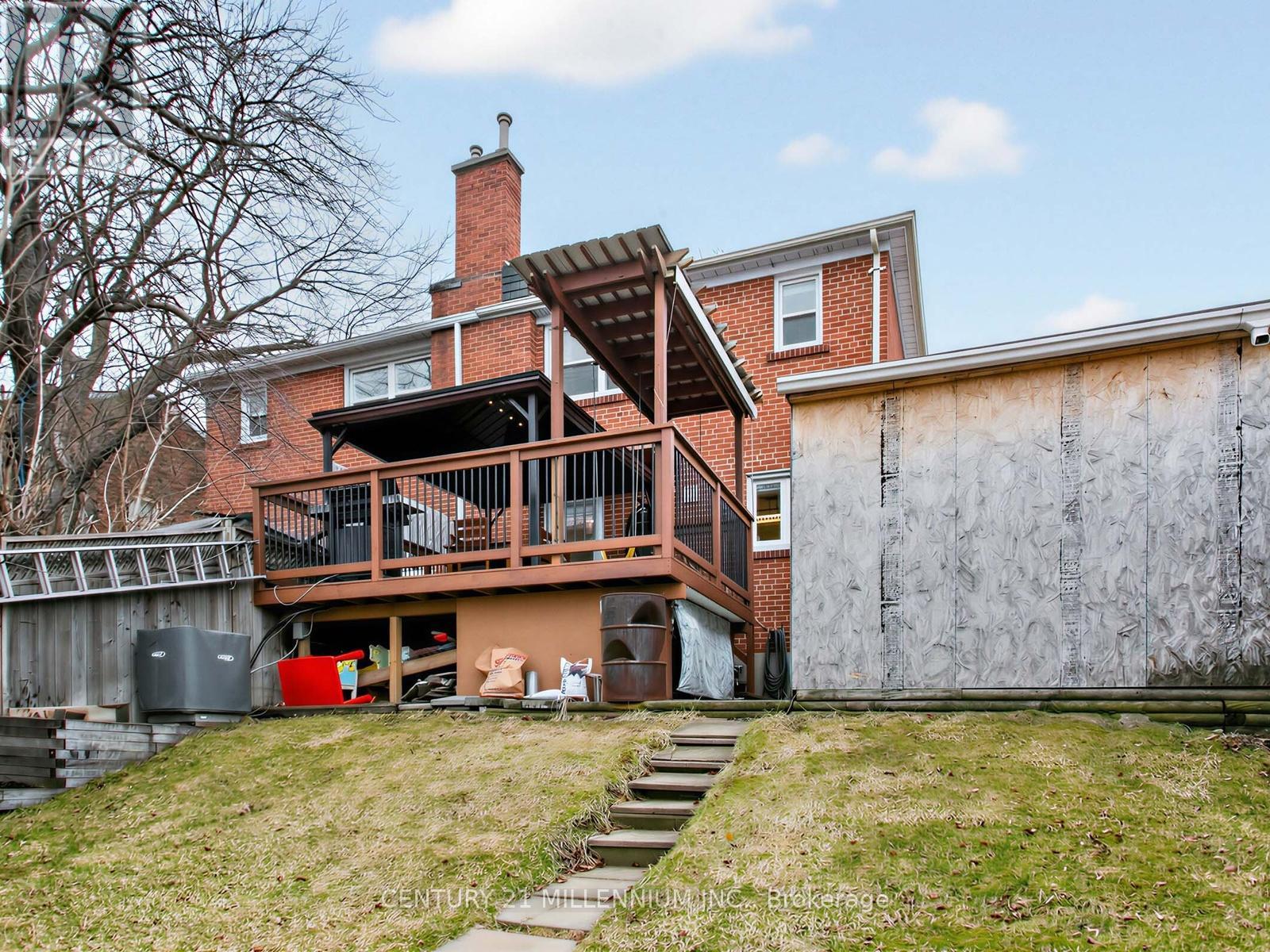 1426 Wilson Avenue, Toronto, Ontario  M3M 1J7 - Photo 39 - W12958654