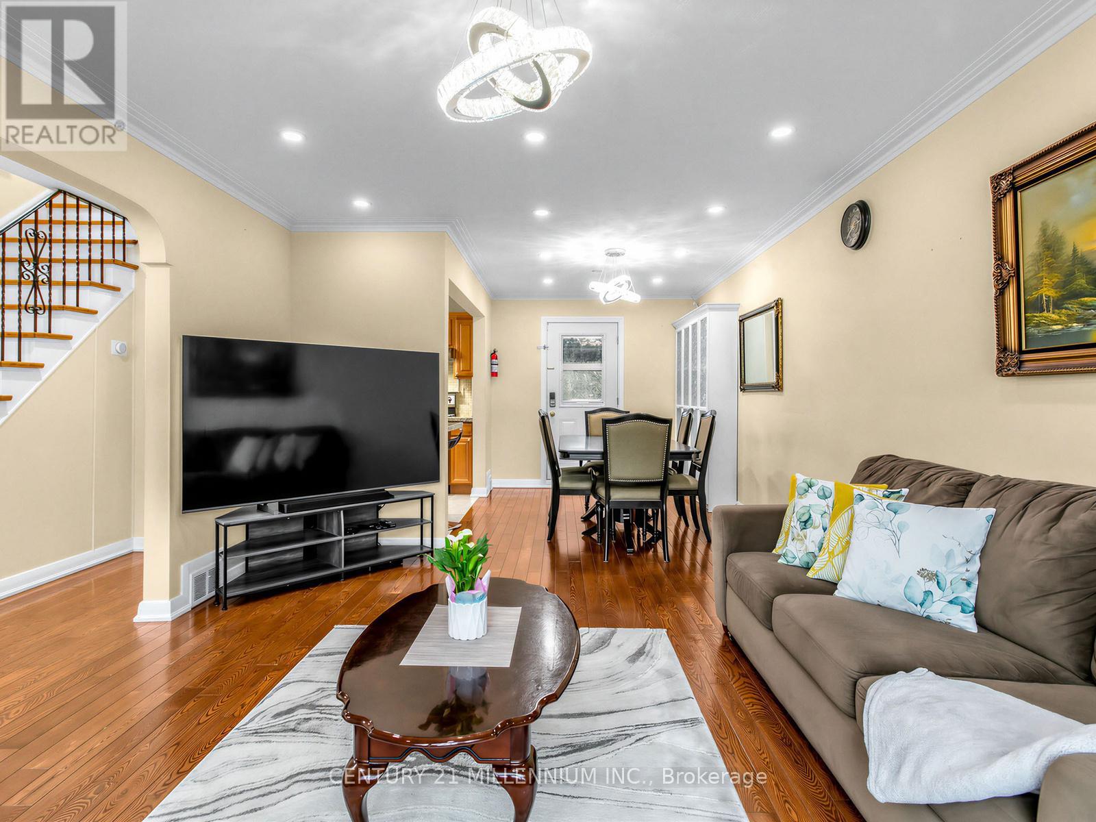 1426 Wilson Avenue, Toronto, Ontario  M3M 1J7 - Photo 8 - W12958654