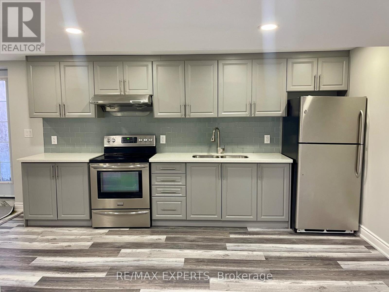 41 Sugarcane Avenue W, Brampton, Ontario  L6R 3E8 - Photo 2 - W12958656