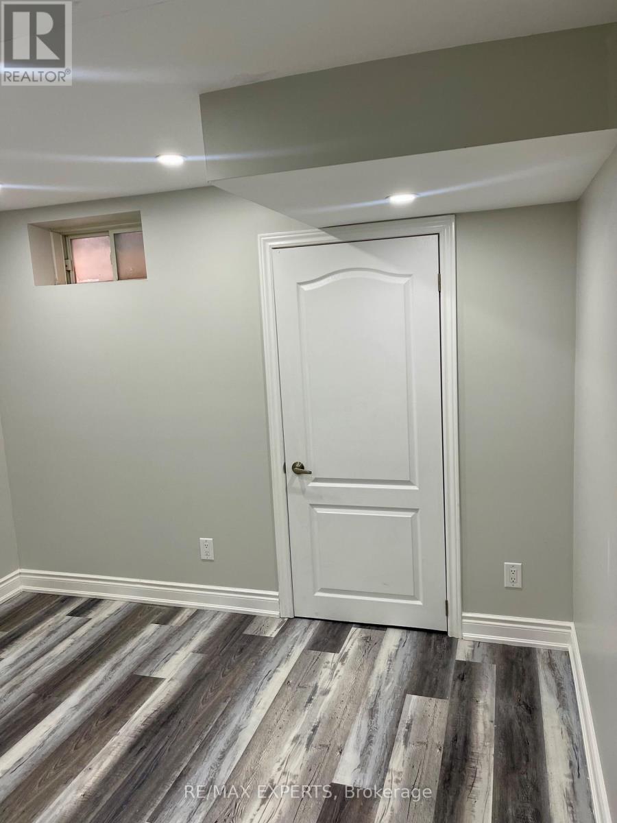 41 Sugarcane Avenue W, Brampton, Ontario  L6R 3E8 - Photo 7 - W12958656