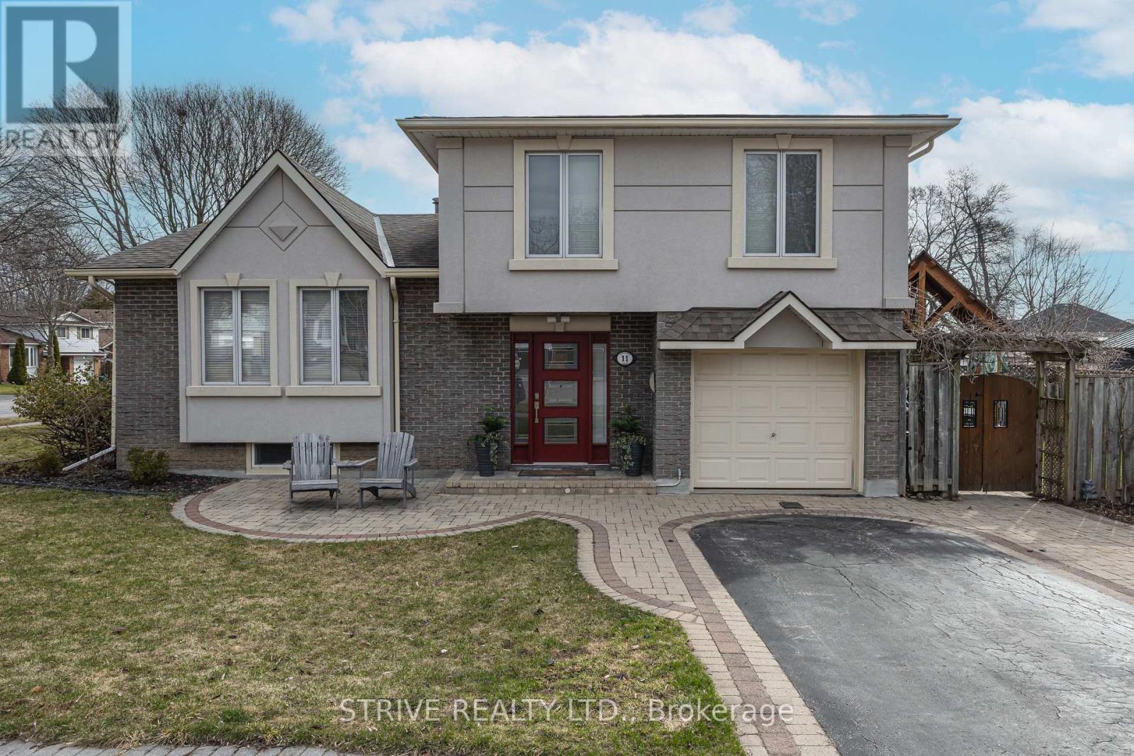 11 Lorraine Court, Clarington, Ontario  L1C 3L5 - Photo 2 - E12764438