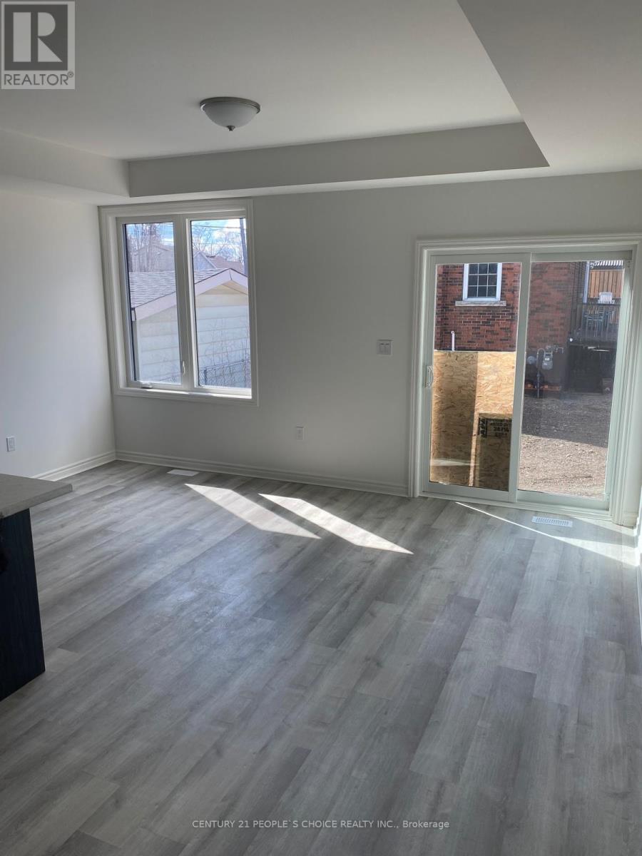 162 GLOW AVENUE, Hamilton, Ontario