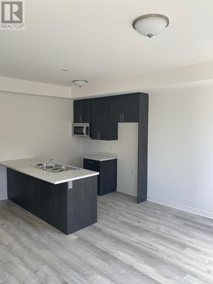 162 Glow Avenue, Hamilton, Ontario  L8H 3W2 - Photo 2 - X12958648