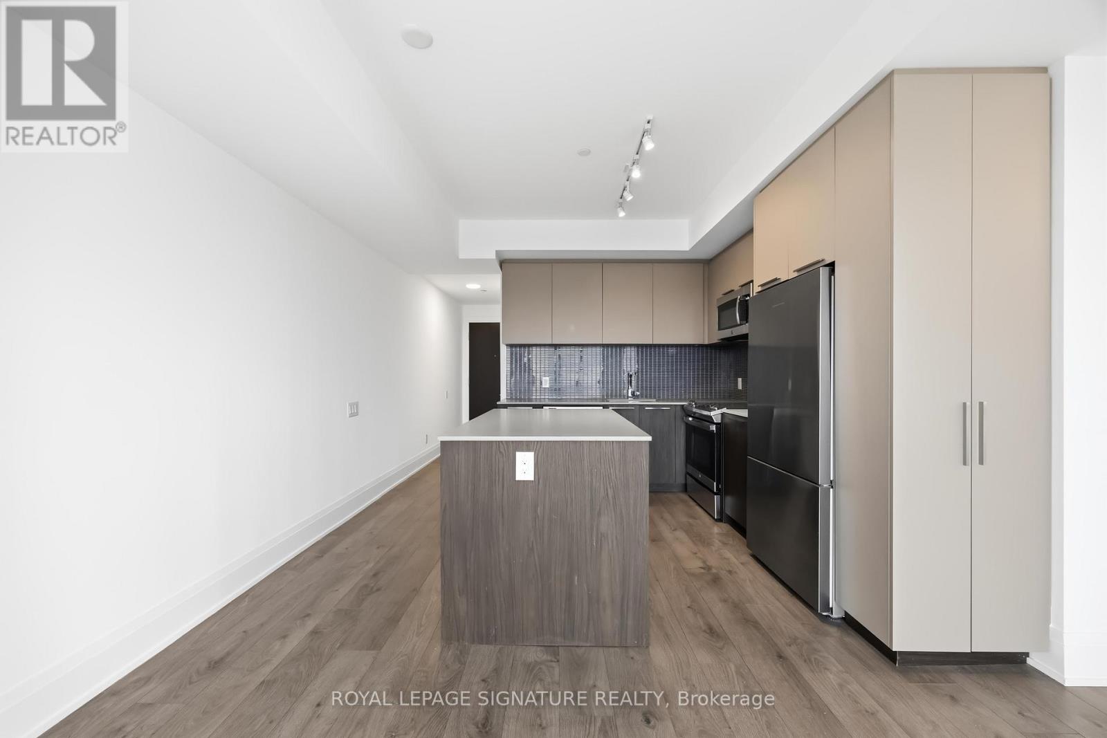 604 - 20 Brin Drive, Toronto, Ontario  M8X 0B2 - Photo 6 - W12958572
