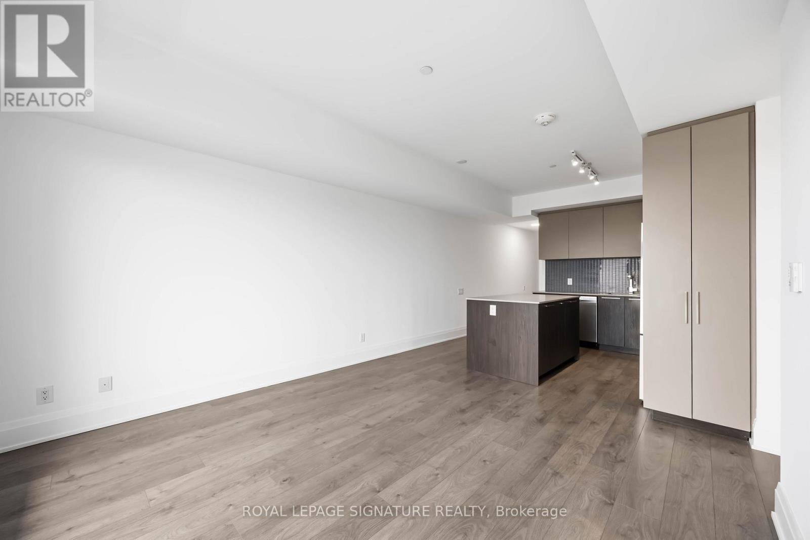 604 - 20 Brin Drive, Toronto, Ontario  M8X 0B2 - Photo 7 - W12958572