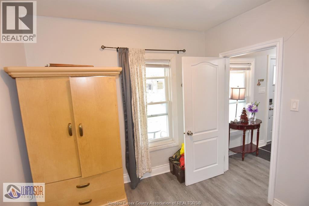 965 Bridge, Windsor, Ontario  N9B 2M9 - Photo 6 - 26006773