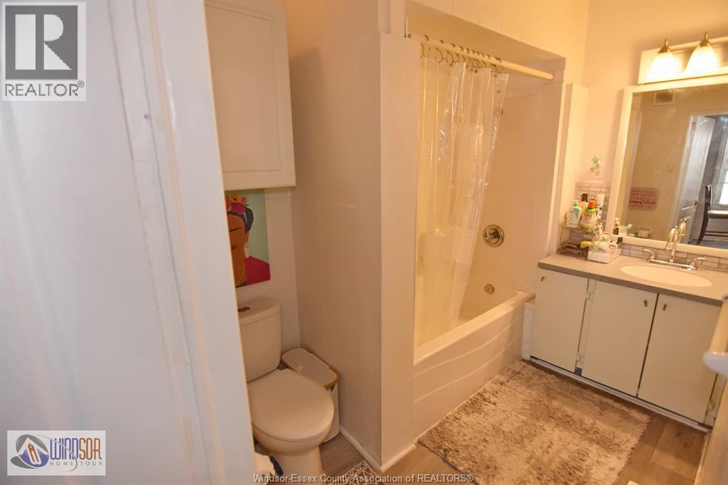 965 Bridge, Windsor, Ontario  N9B 2M9 - Photo 11 - 26006773