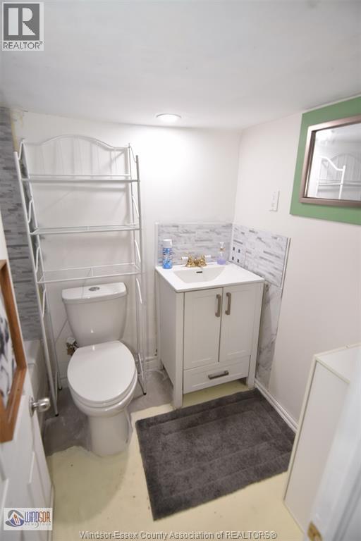 965 Bridge, Windsor, Ontario  N9B 2M9 - Photo 30 - 26006773