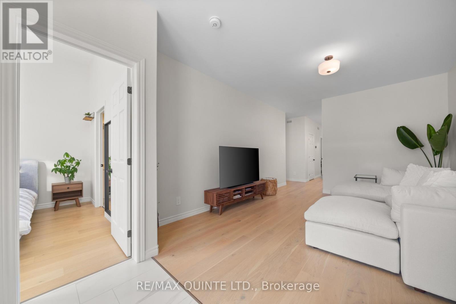 63 Athabaska Drive, Belleville, Ontario  K8N 0T1 - Photo 6 - X12958674