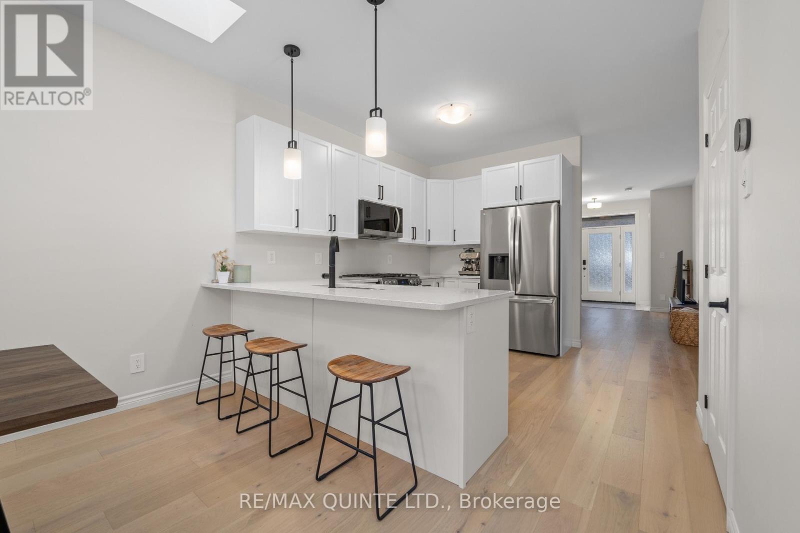 63 Athabaska Drive, Belleville, Ontario  K8N 0T1 - Photo 8 - X12958674