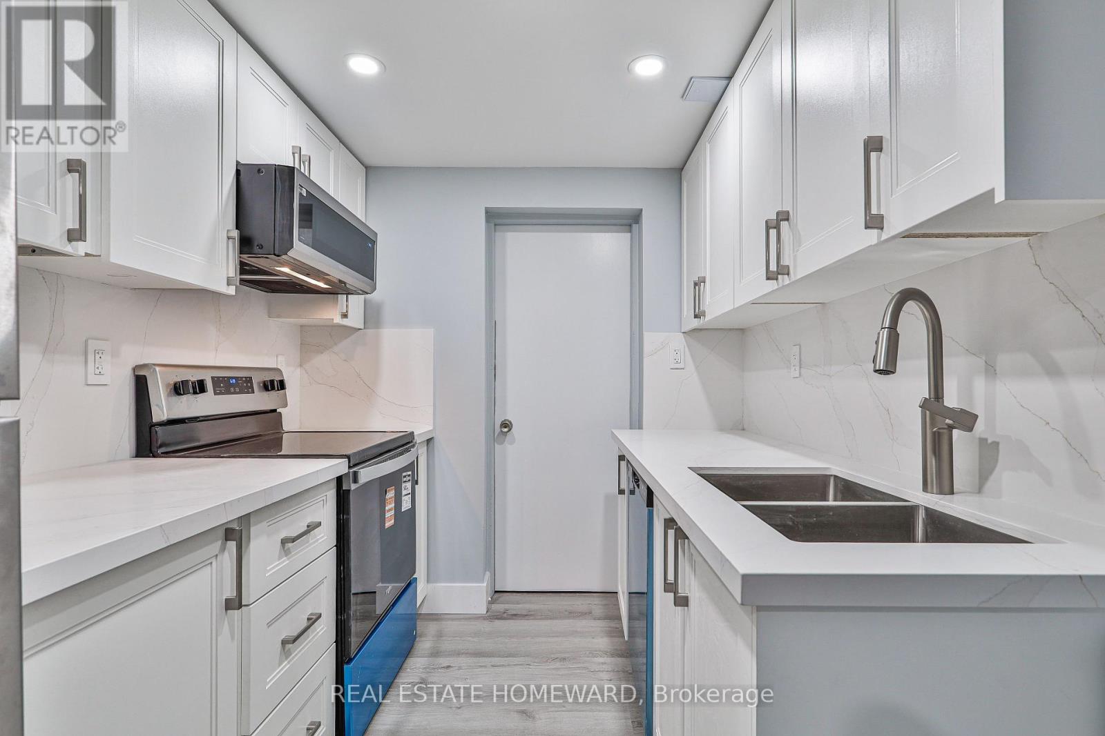 Lower Side - 226 Pleasant Avenue, Toronto, Ontario  M2M 1M5 - Photo 9 - C12958678