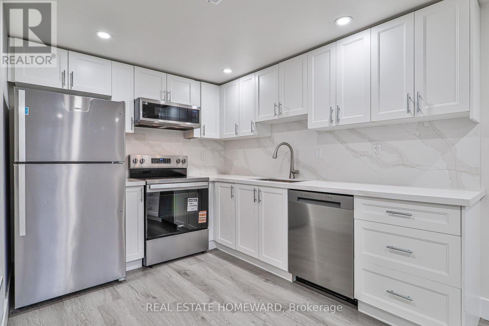 Lower Back - 226 Pleasant Avenue, Toronto, Ontario  M2M 1M5 - Photo 7 - C12958680