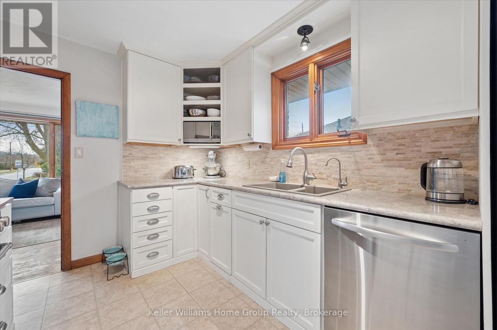 56 Ottawa Crescent, Guelph, Ontario  N1E 2A9 - Photo 10 - X12958676