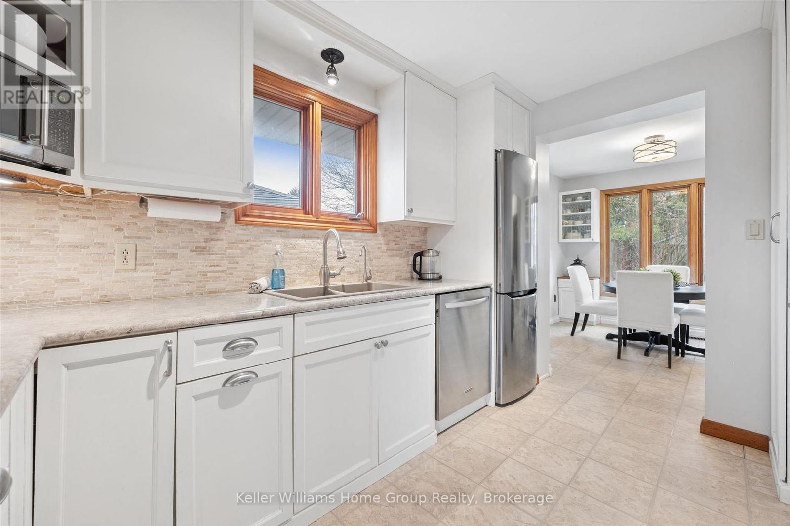 56 Ottawa Crescent, Guelph, Ontario  N1E 2A9 - Photo 9 - X12958676