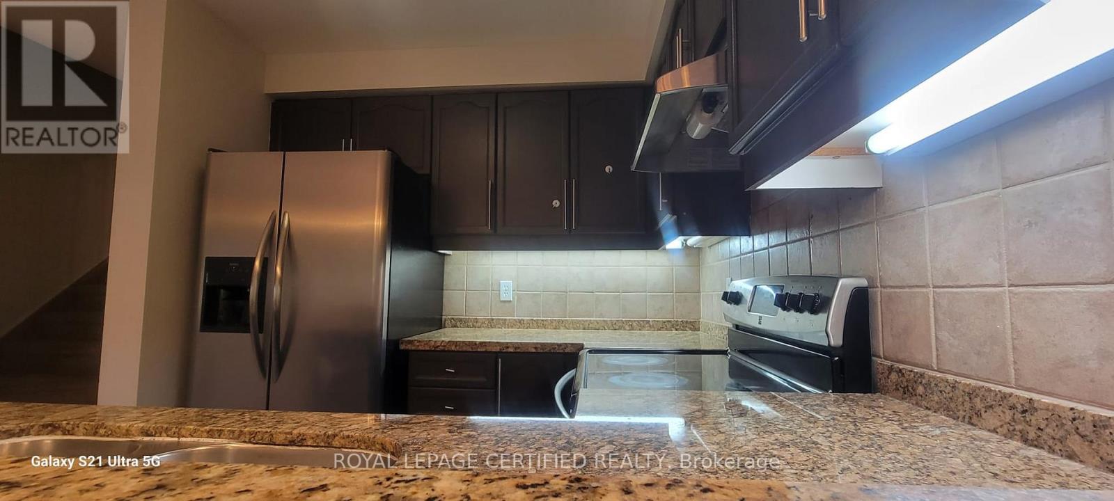 876 Scollard Court, Mississauga, Ontario  L5V 2R5 - Photo 10 - W12957508