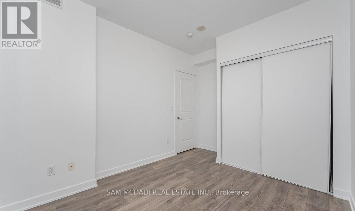 1510 - 4633 Glen Erin Drive, Mississauga, Ontario  L5M 0Y6 - Photo 3 - W12958684