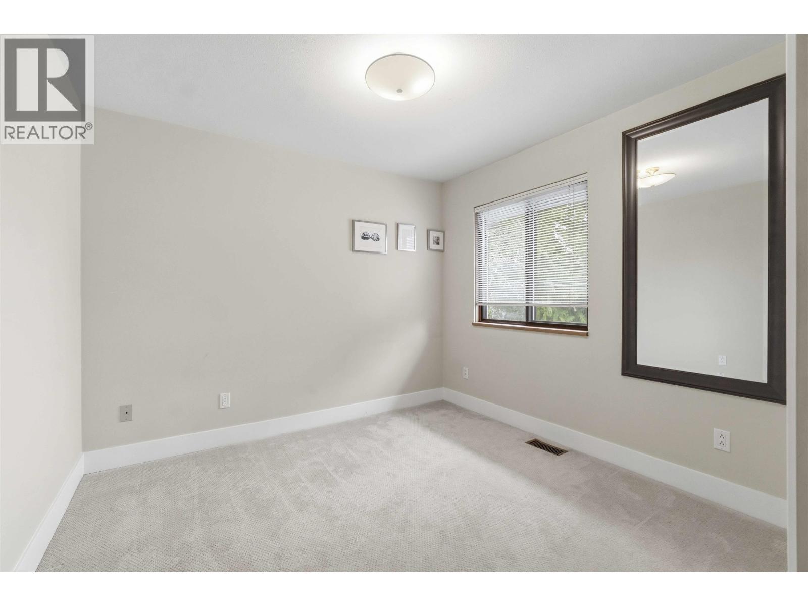 5541 Gilpin Street, Burnaby, British Columbia  V5G 2H8 - Photo 20 - R3104627