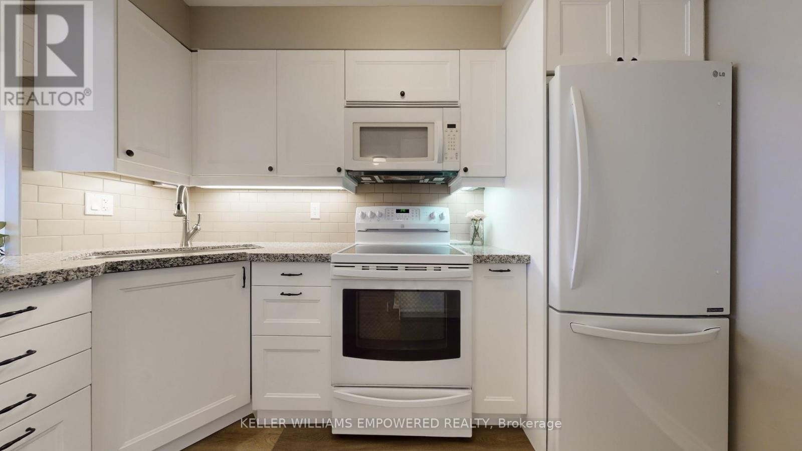 1403 - 4 Park Vista Crescent, Toronto, Ontario  M4B 3M8 - Photo 8 - E12842104