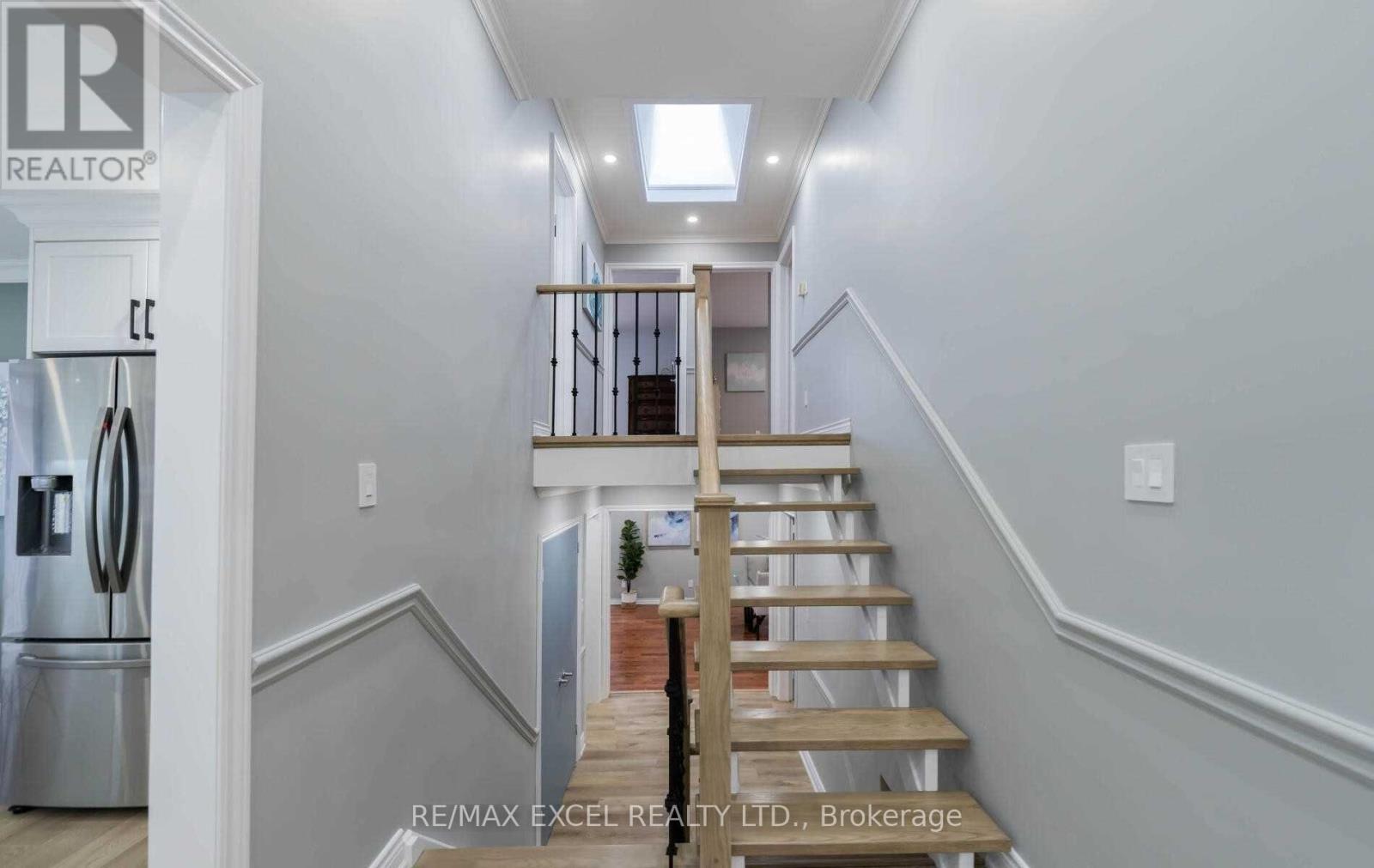 20 Garden Avenue, Richmond Hill, Ontario  L4C 6L9 - Photo 16 - N12924934