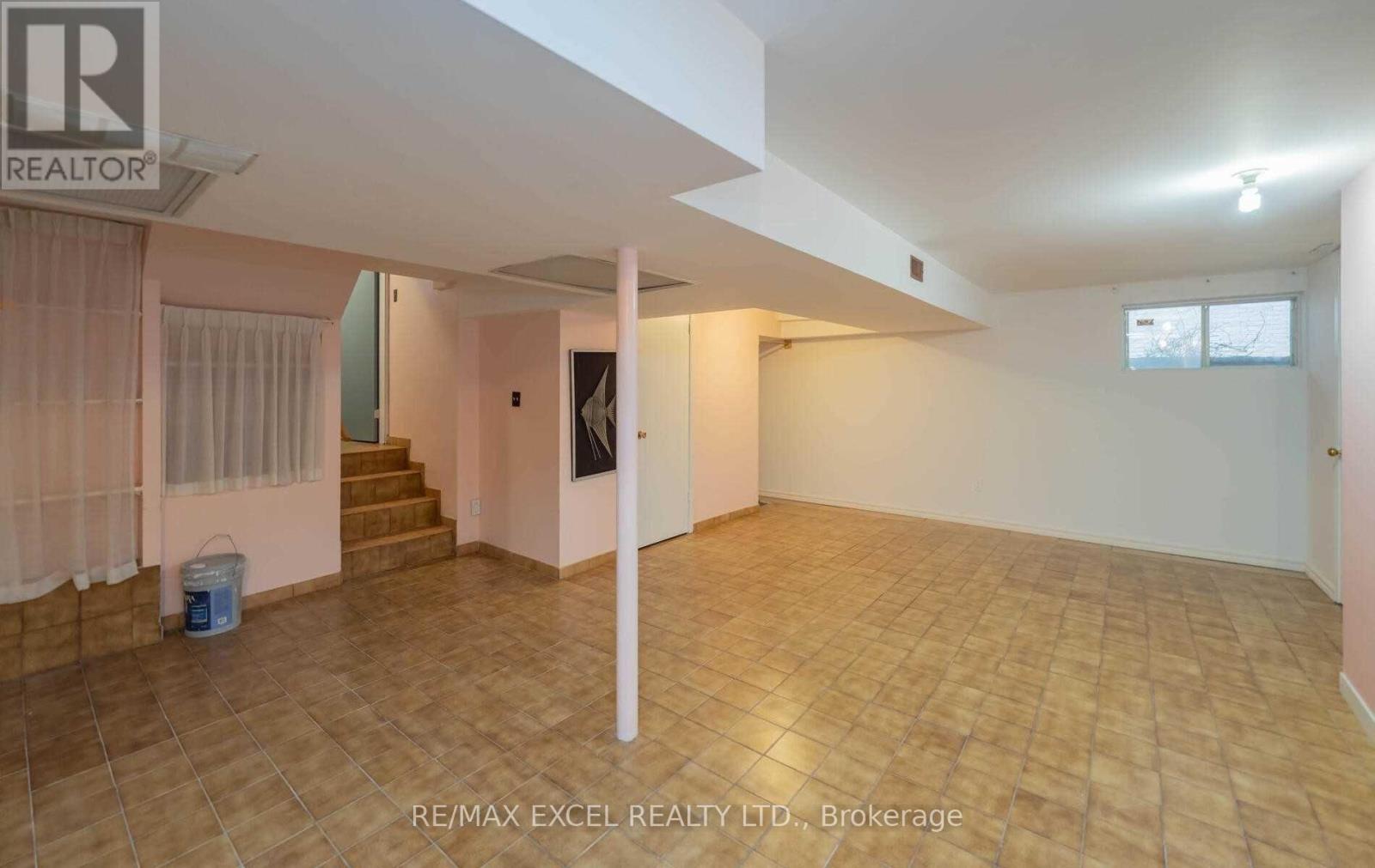 20 Garden Avenue, Richmond Hill, Ontario  L4C 6L9 - Photo 34 - N12924934