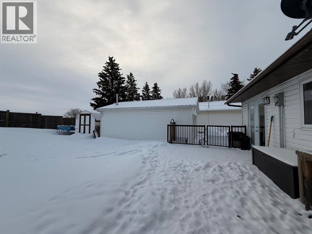 5213 48 Street, Kitscoty, Alberta  T0B 2P0 - Photo 8 - A2282034