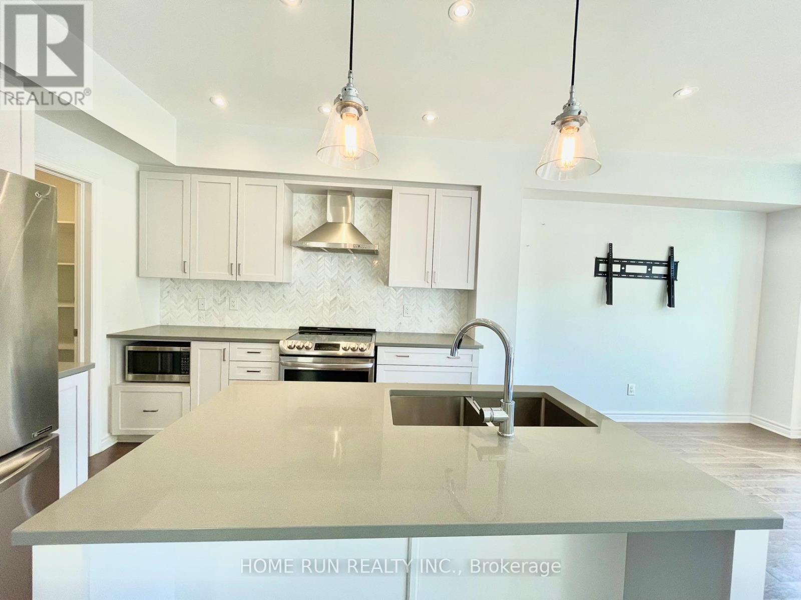 507 Borbridge Avenue, Ottawa, Ontario  K4M 0J1 - Photo 10 - X12958712