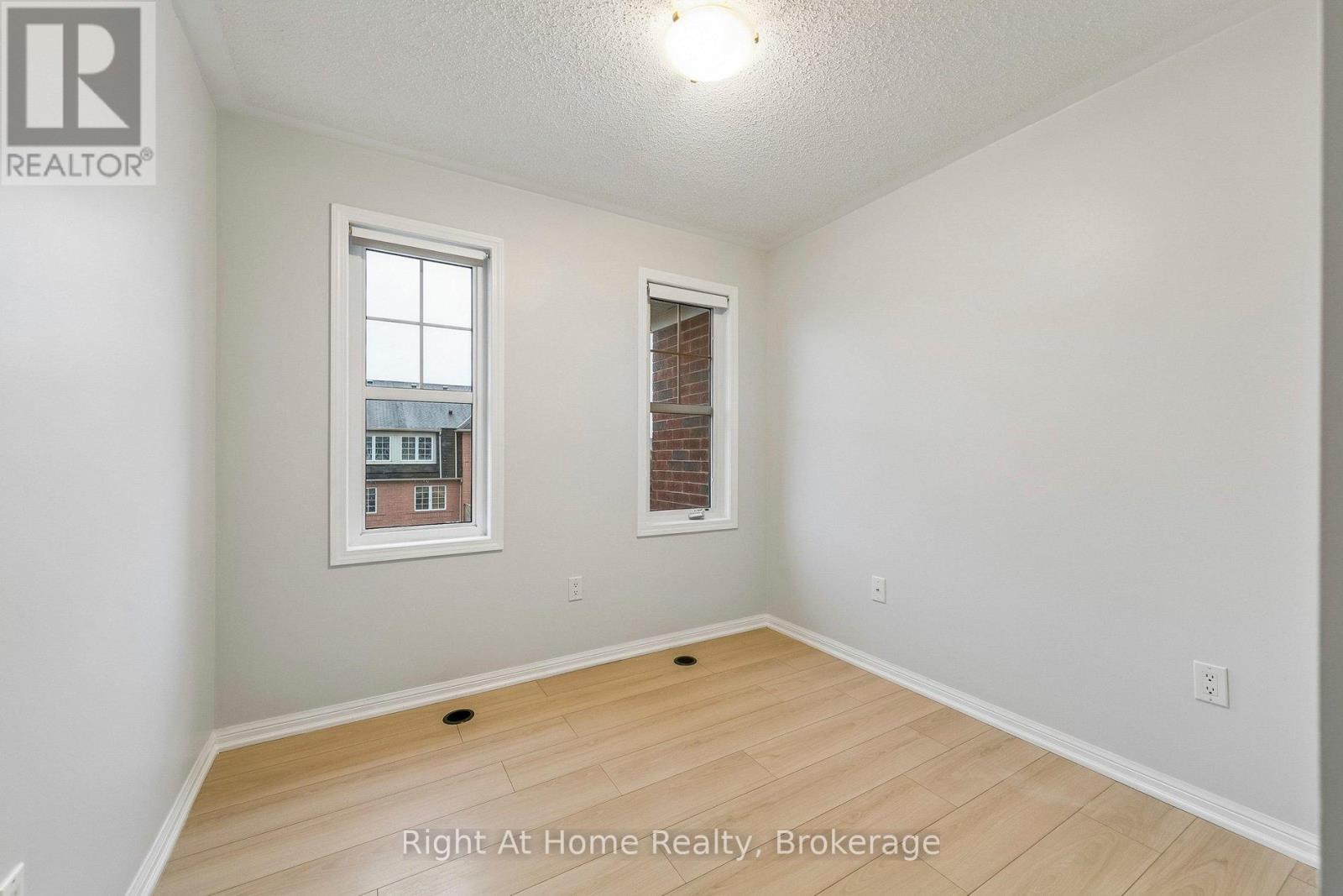 650 Frank Place, Milton, Ontario  L9T 0P8 - Photo 17 - W12958704