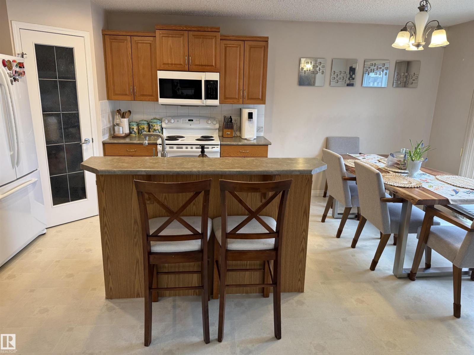 1105 Glastonbury Co Nw, Edmonton, Alberta  T5T 6M7 - Photo 13 - E4478889