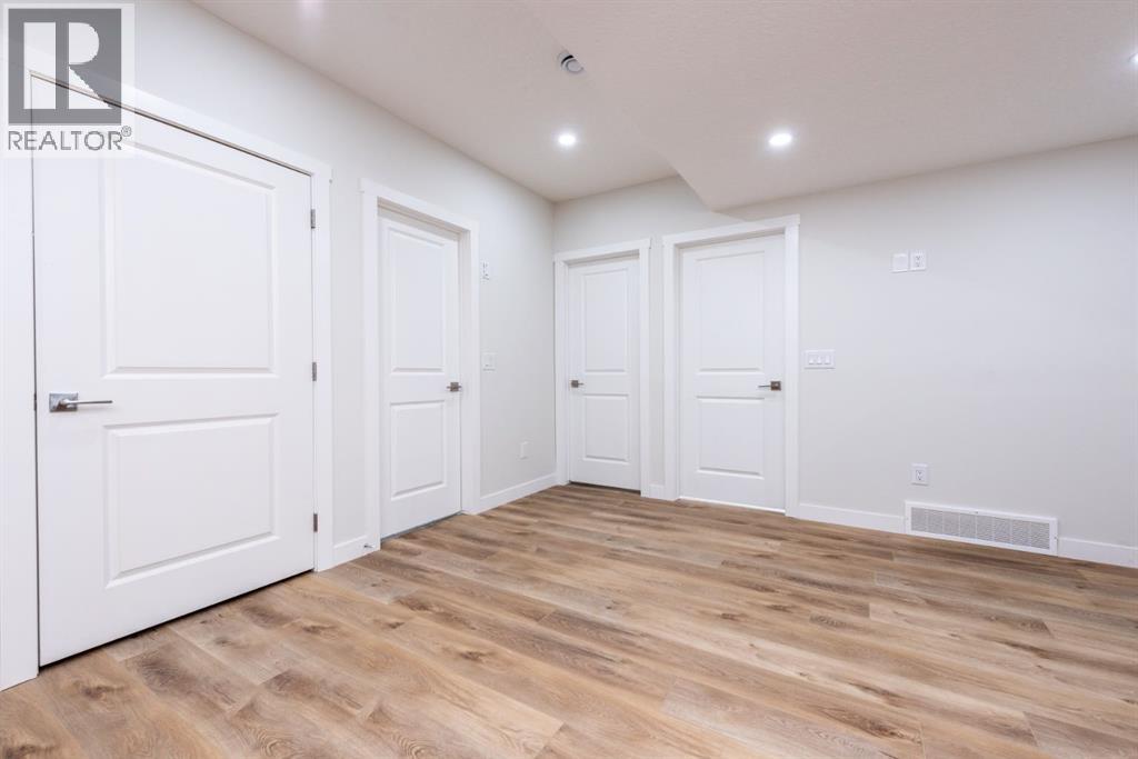 671 Wolf Willow Boulevard SE, Calgary, Alberta  T2X 5R2 - Photo 36 - A2299111