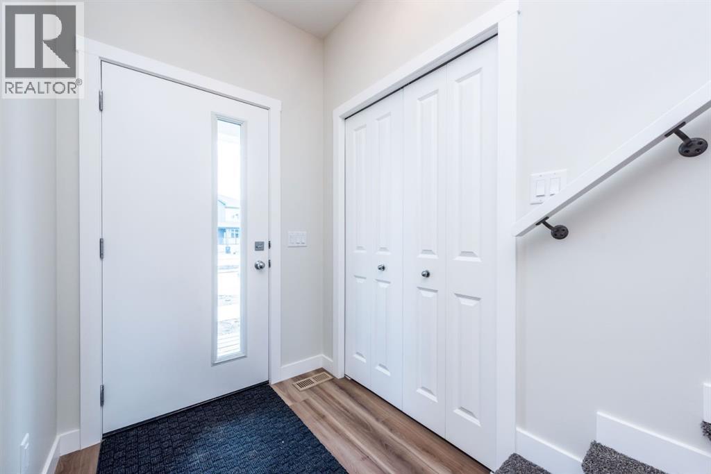 671 Wolf Willow Boulevard SE, Calgary, Alberta  T2X 5R2 - Photo 7 - A2299111