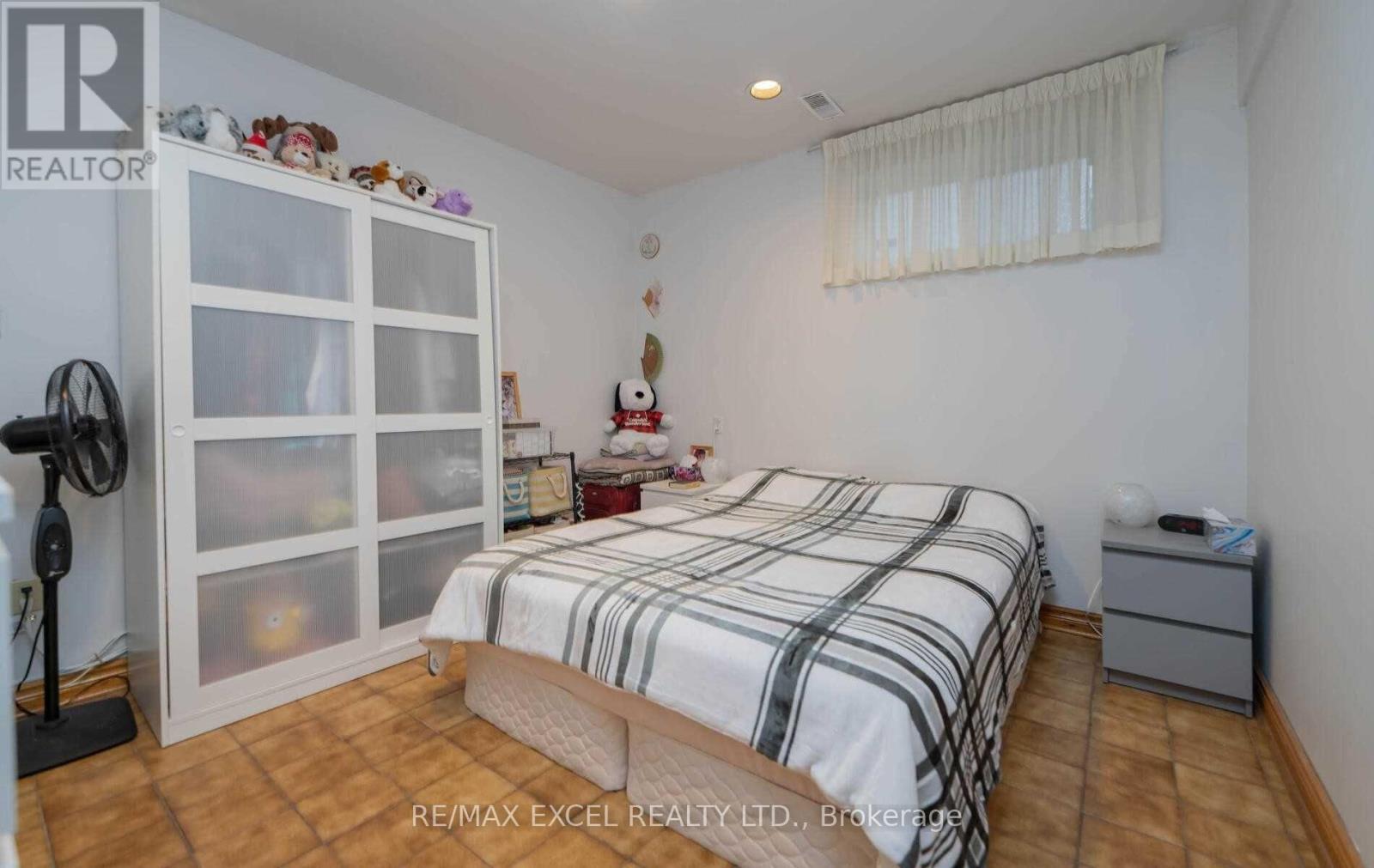 20 Garden Avenue, Richmond Hill, Ontario  L4C 6L9 - Photo 38 - N12924934