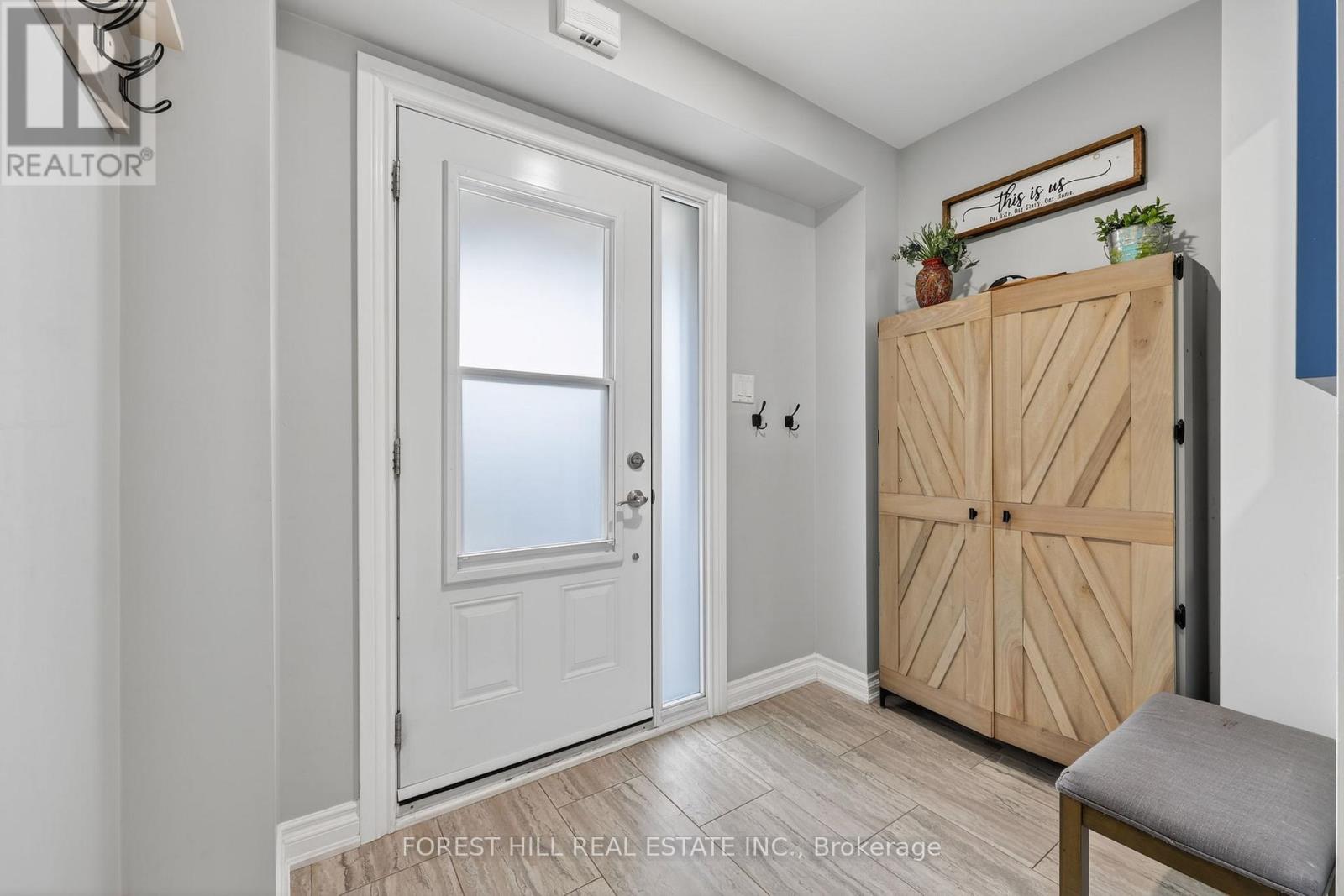 102 Majesty Boulevard, Barrie, Ontario  L4M 0E5 - Photo 3 - S12958698