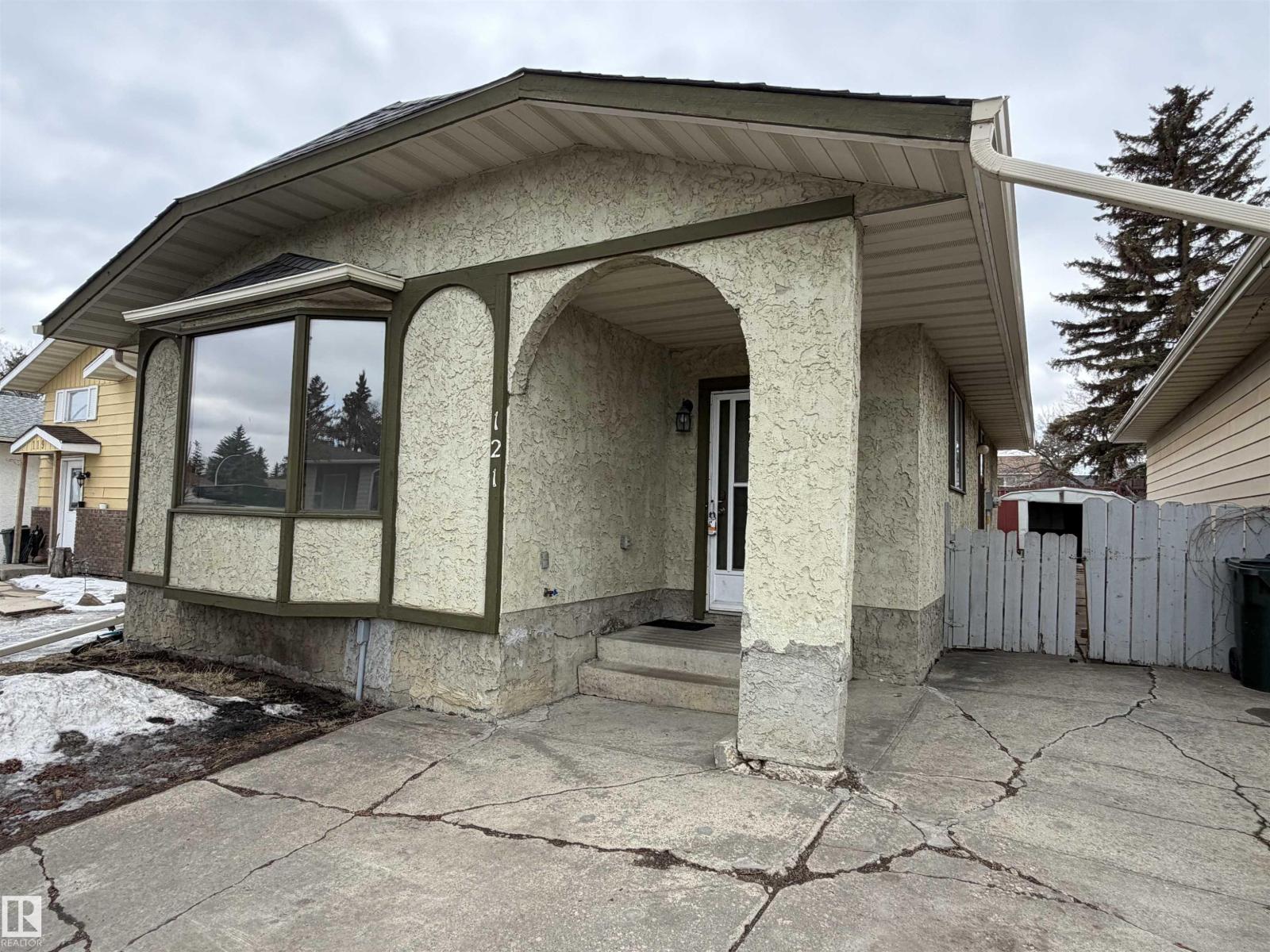 121 Wellington Cr, Spruce Grove, Alberta  T7X 1K7 - Photo 2 - E4480734
