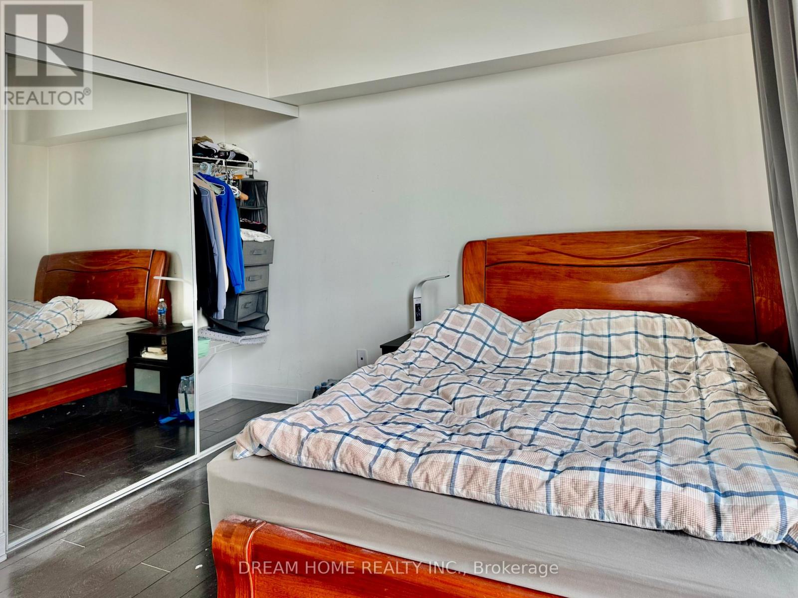 2407 - 225 Webb Drive, Mississauga, Ontario  L5B 4P2 - Photo 4 - W12958688