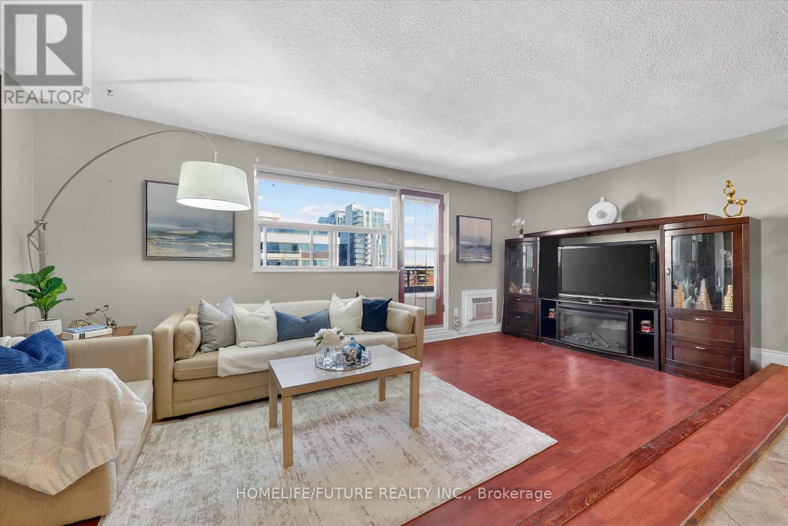 704 - 15 Elizabeth Street N, Mississauga, Ontario  L5G 2Z3 - Photo 18 - W12958714