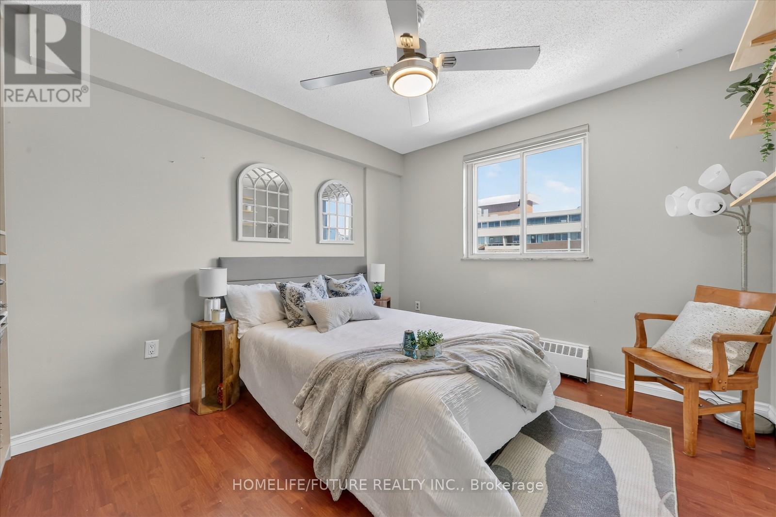 704 - 15 Elizabeth Street N, Mississauga, Ontario  L5G 2Z3 - Photo 21 - W12958714