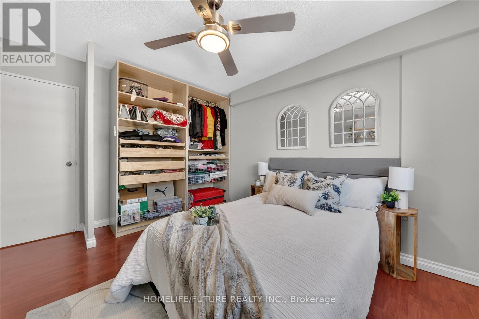 704 - 15 Elizabeth Street N, Mississauga, Ontario  L5G 2Z3 - Photo 22 - W12958714