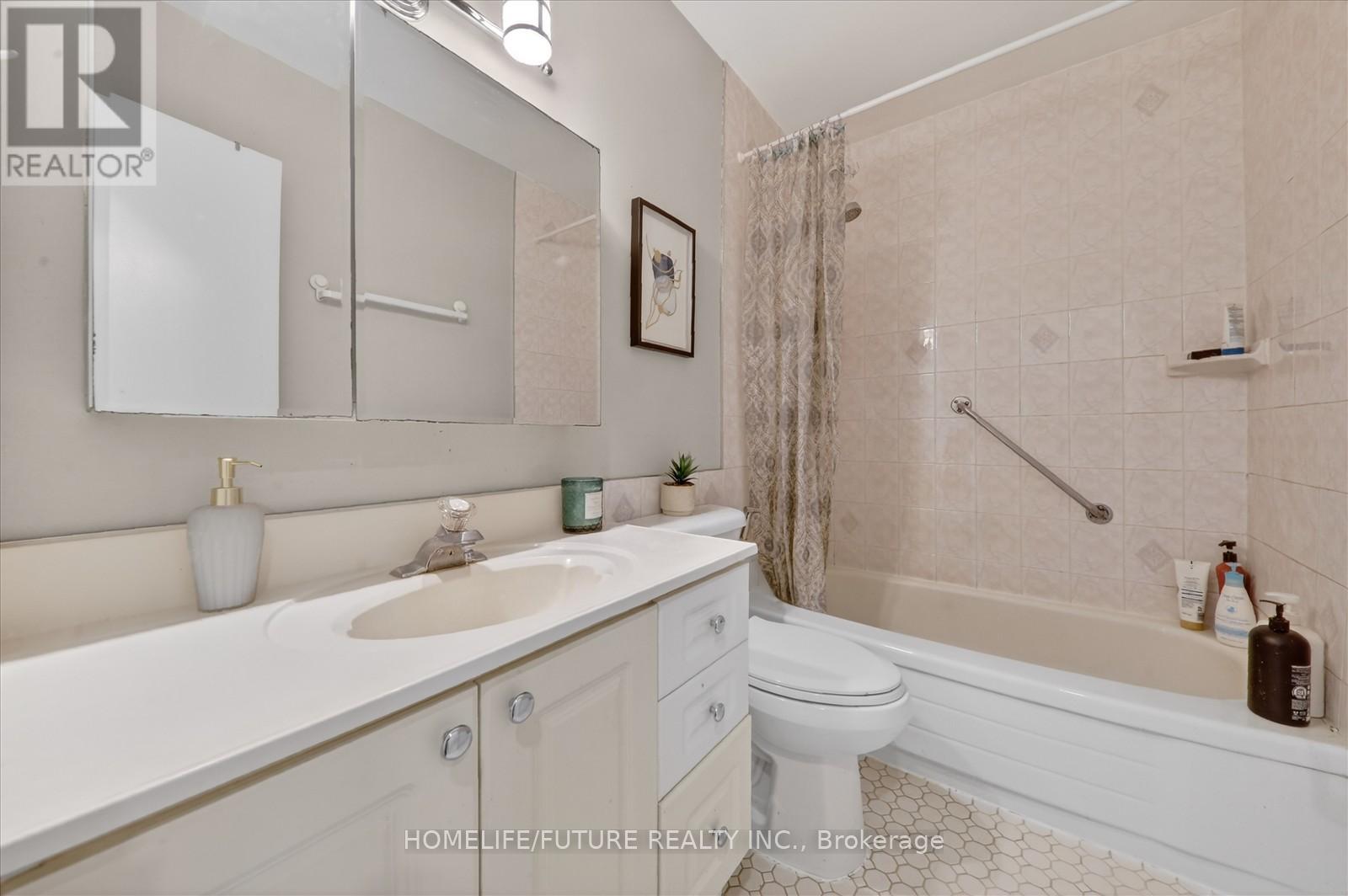 704 - 15 Elizabeth Street N, Mississauga, Ontario  L5G 2Z3 - Photo 23 - W12958714