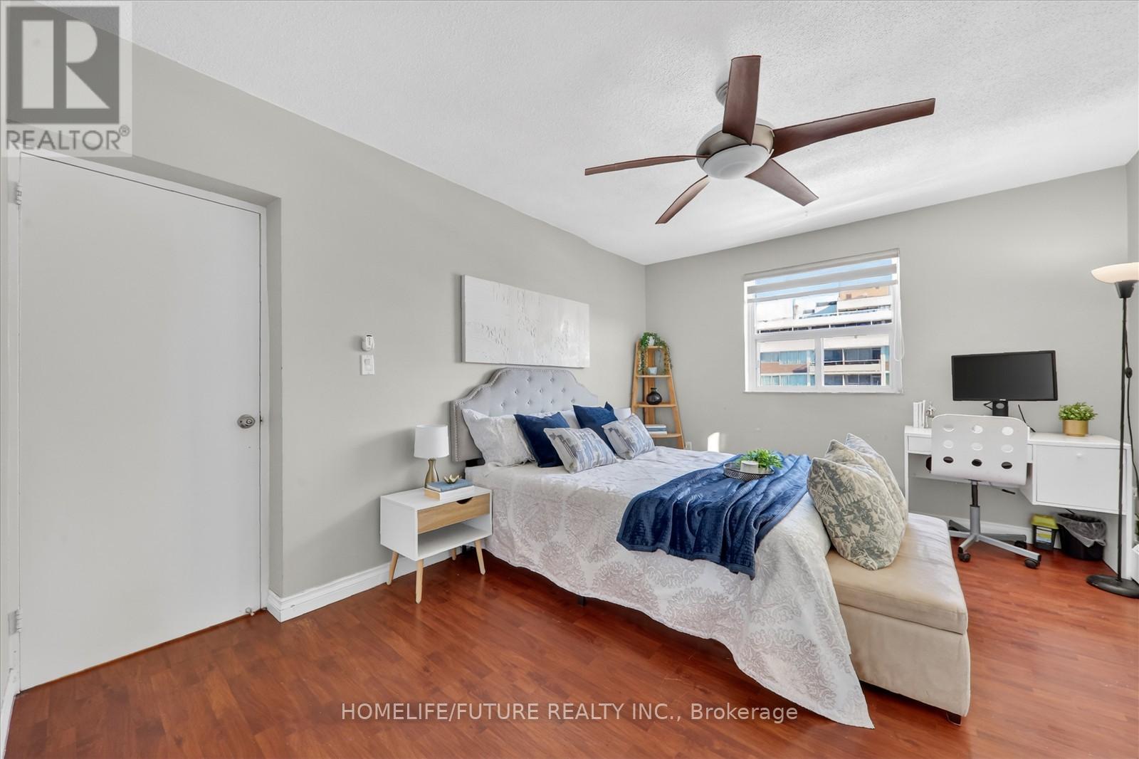 704 - 15 Elizabeth Street N, Mississauga, Ontario  L5G 2Z3 - Photo 27 - W12958714