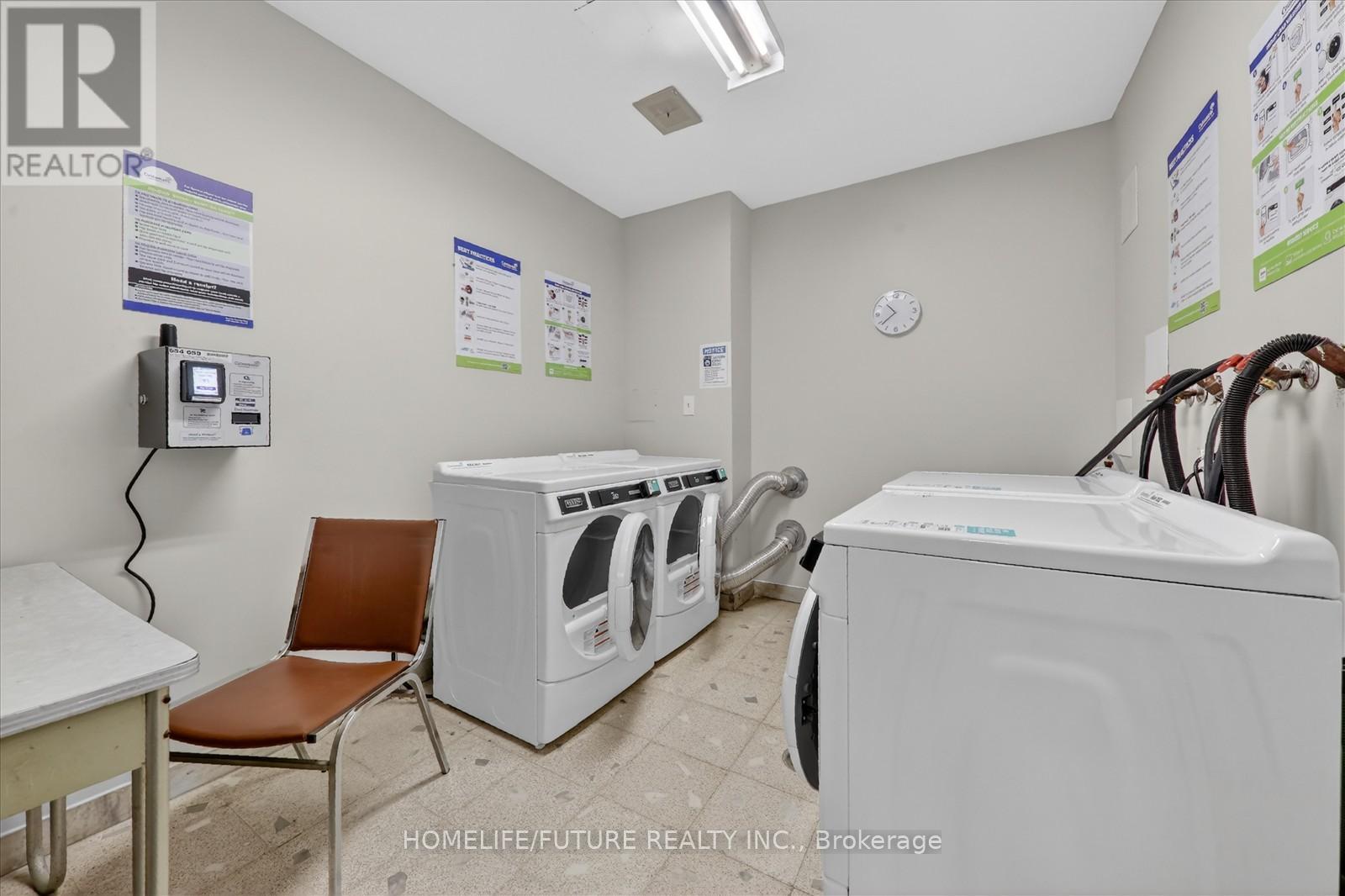 704 - 15 Elizabeth Street N, Mississauga, Ontario  L5G 2Z3 - Photo 32 - W12958714