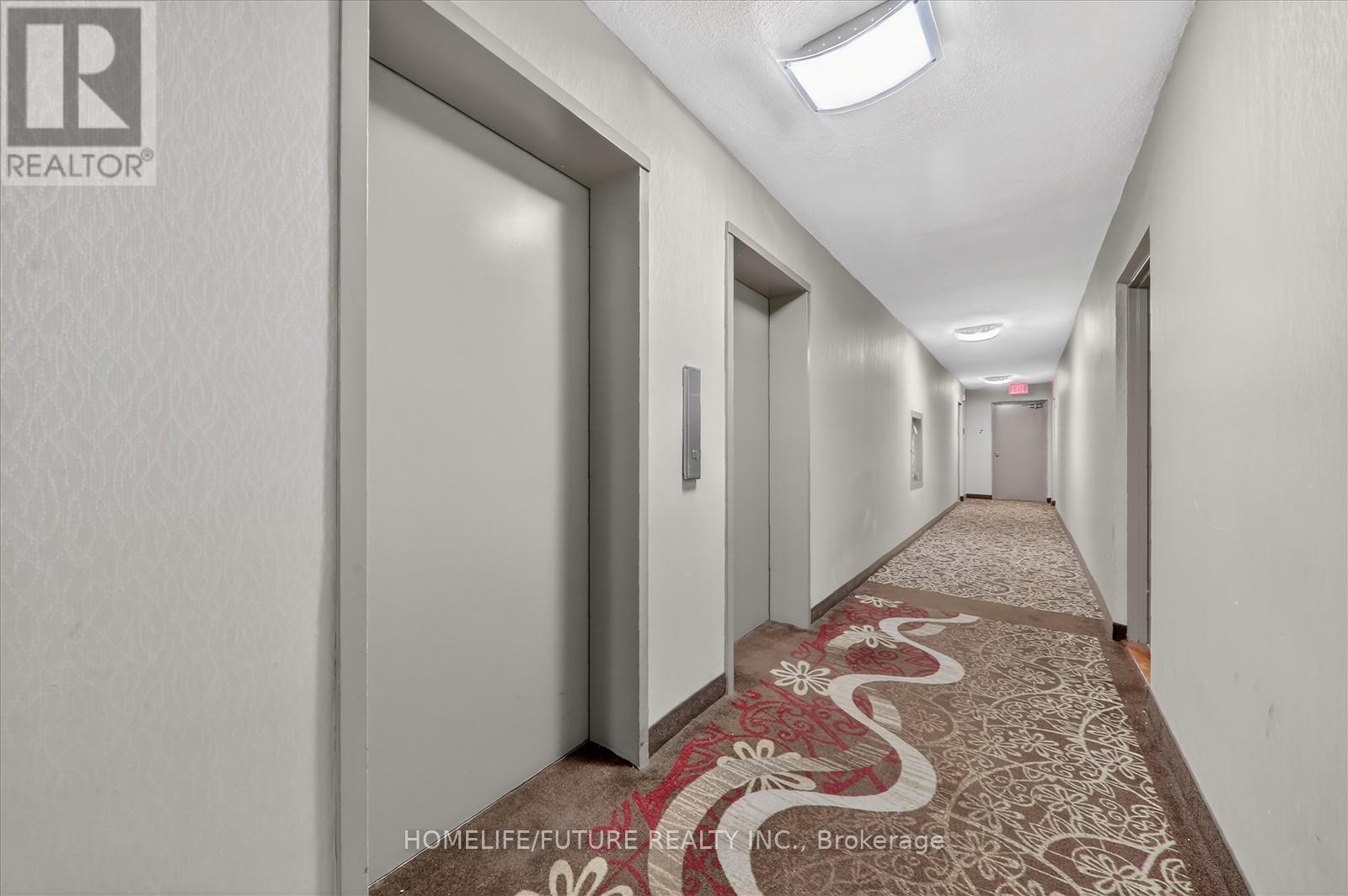 704 - 15 Elizabeth Street N, Mississauga, Ontario  L5G 2Z3 - Photo 7 - W12958714