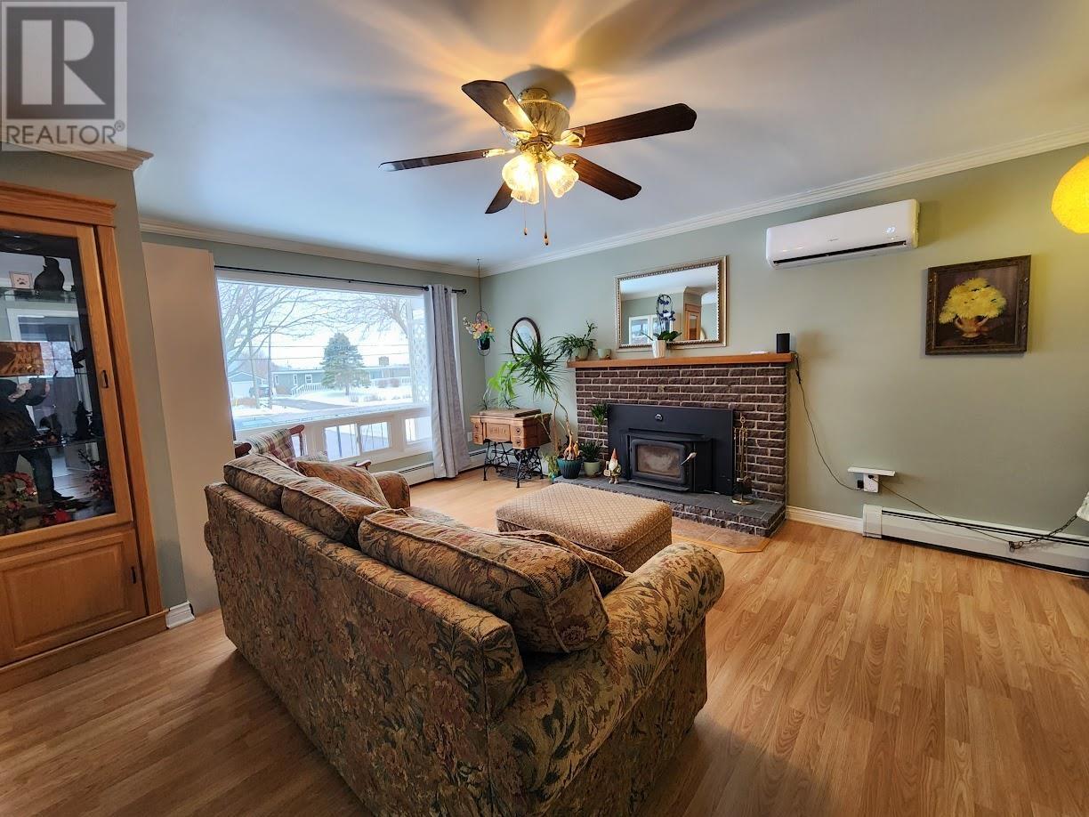 21 Glenn Drive, Summerside, Prince Edward Island  C1N 4M3 - Photo 11 - 202603215