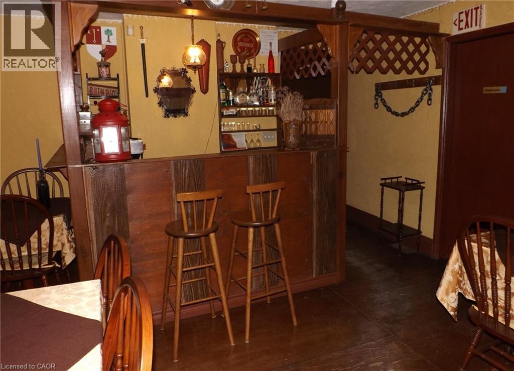 5815 Main Street, Niagara Falls, Ontario  L2G 5Z6 - Photo 9 - 40817617