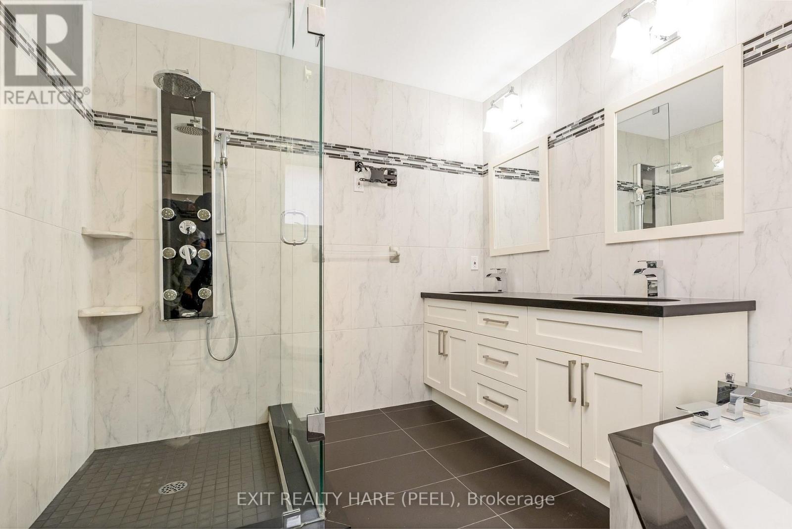 6 Ruth Avenue, Brampton, Ontario  L6Z 3X4 - Photo 29 - W12944780